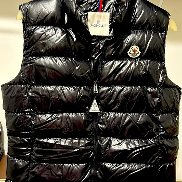 Moncler Shiny Black Quilted Vest - Picture 1 of 6